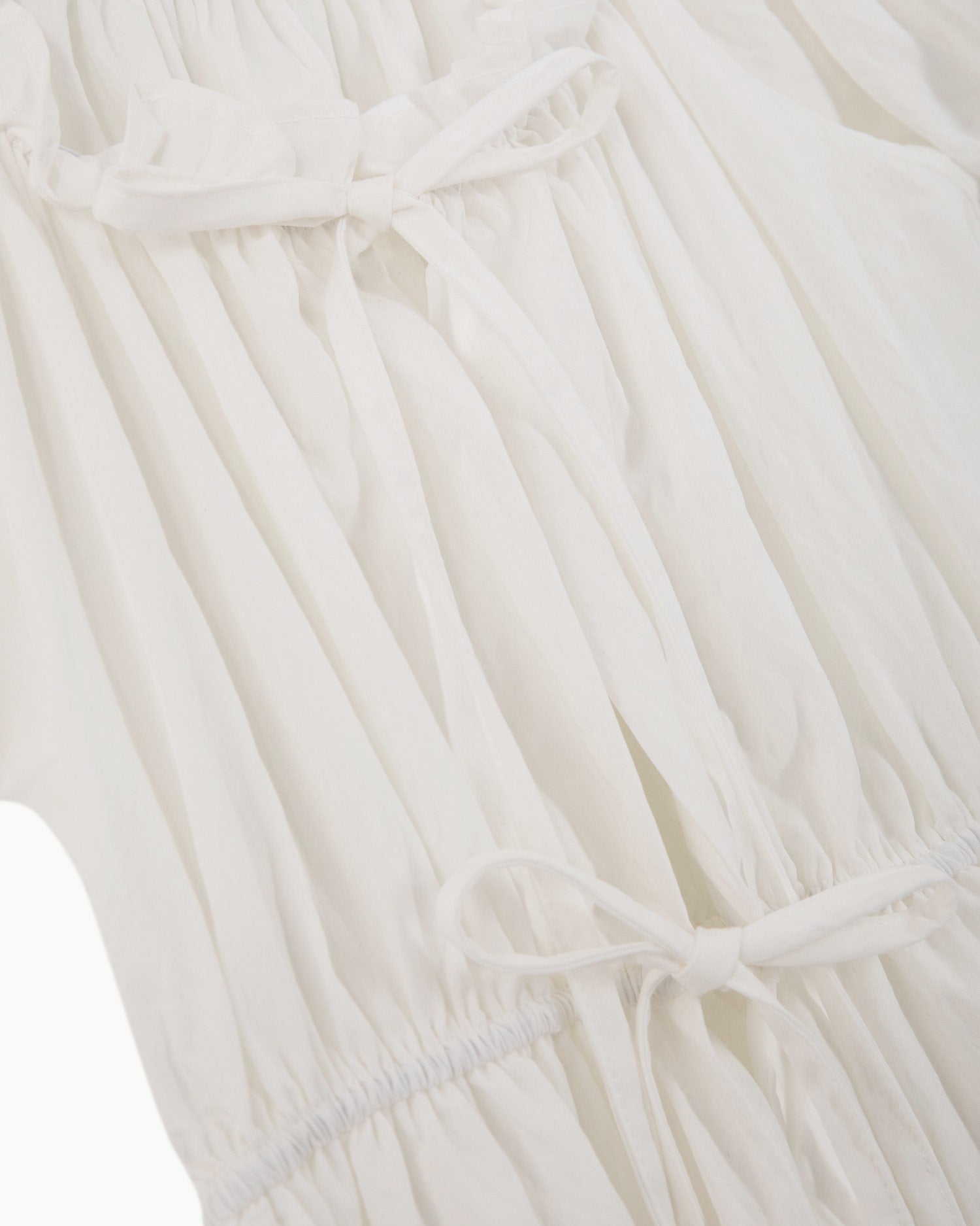 Off-Shoulder Back Ribbon Dress