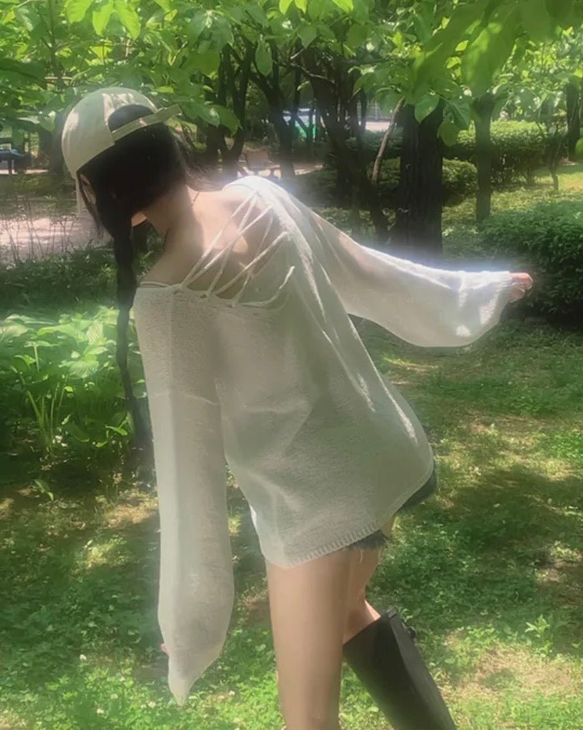 Loose-Fit Strap Knit