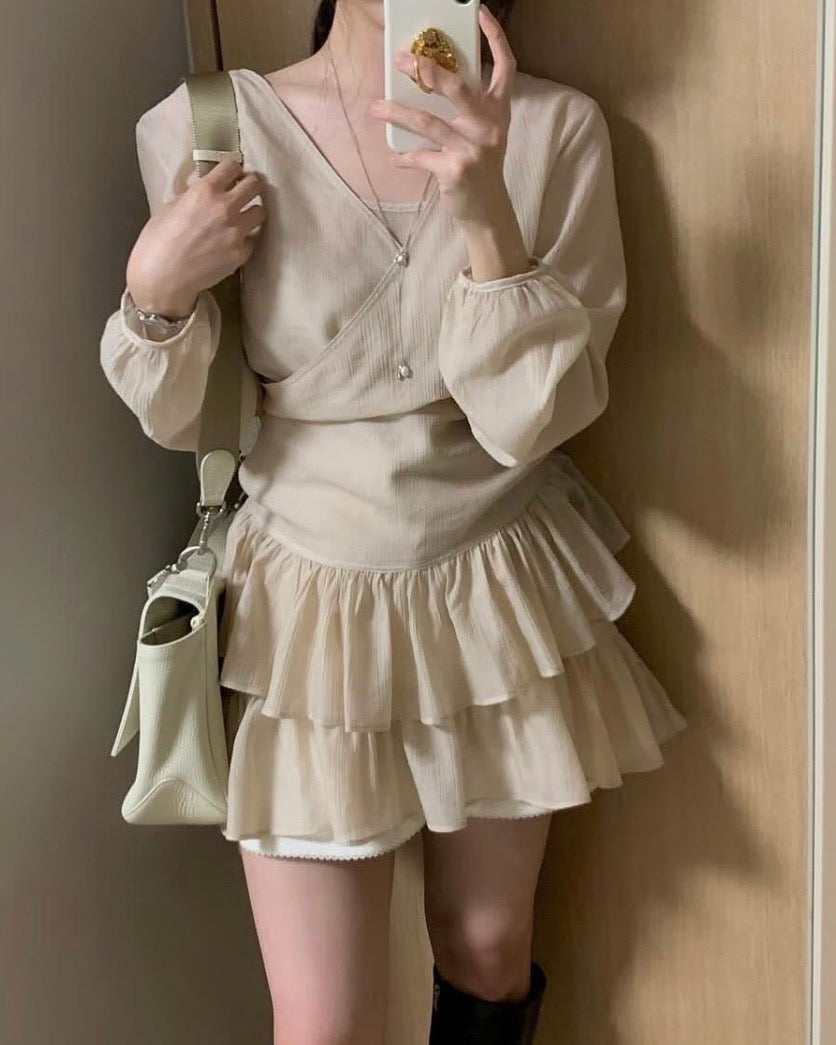 Frill Sleeveless Blouse Set