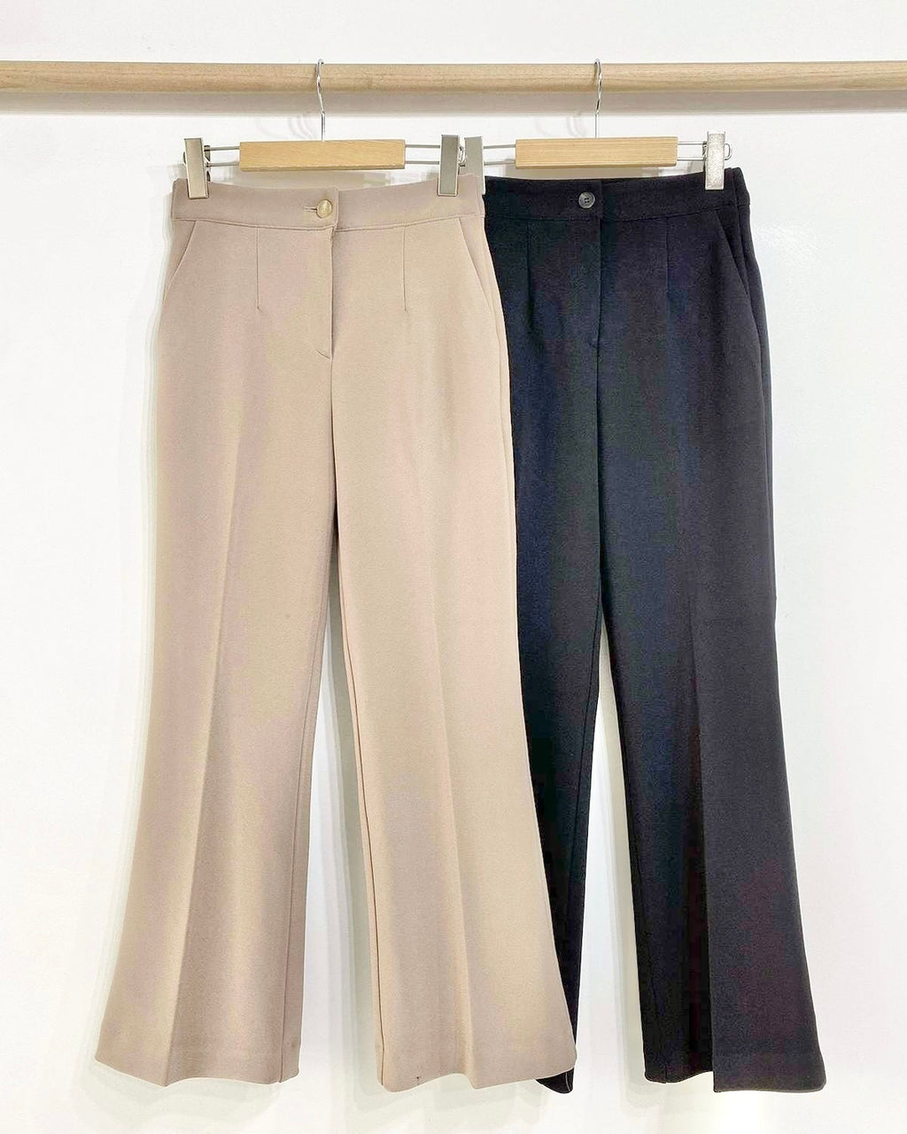[S,M] Hidden Banding Flared Slacks