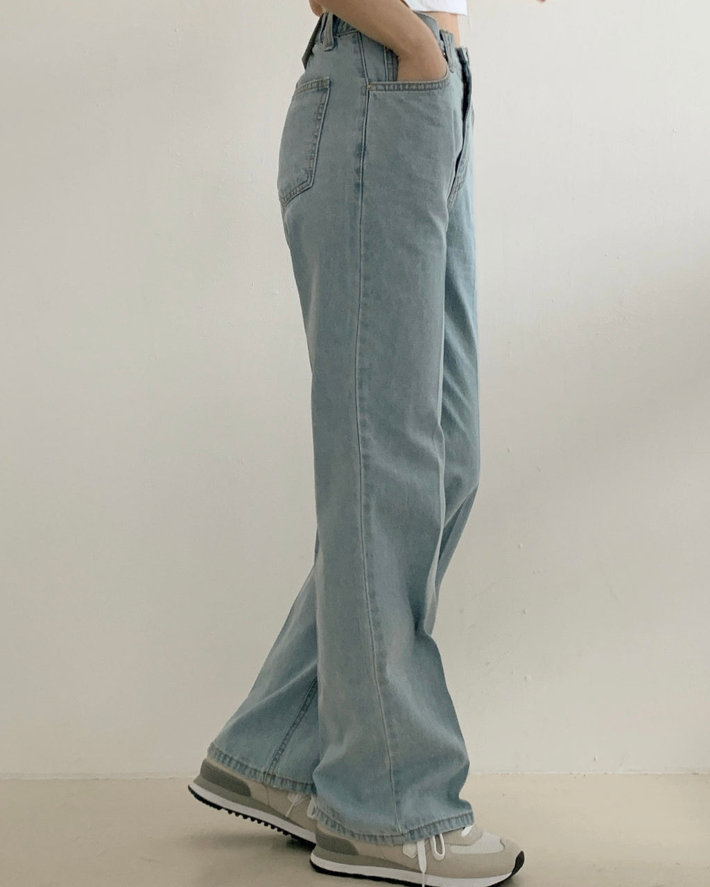 [S,M,L] Cool Front-Pintuck Semi Flare Jeans