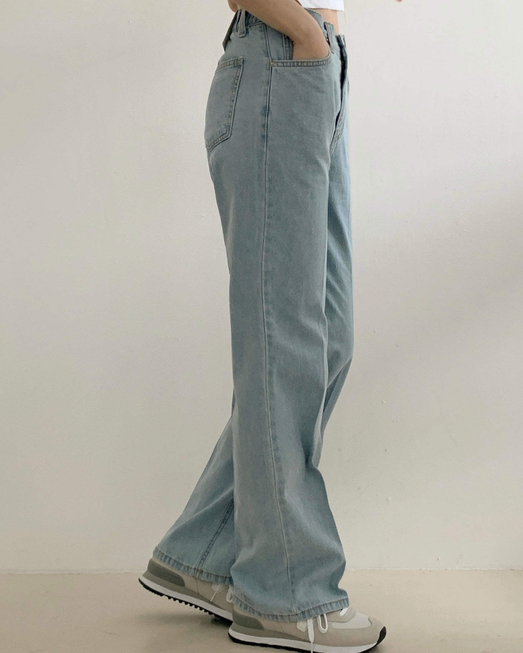 [S,M,L] Cool Front-Pintuck Semi Flare Jeans