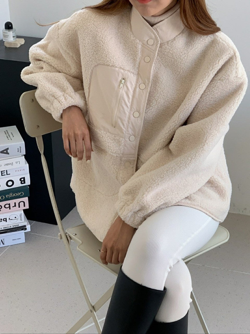 Pocket Loose-Fit Boucle Jacket
