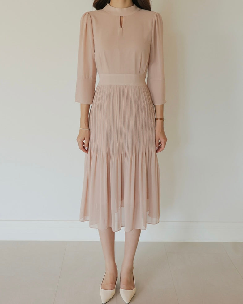 [ Pre-order ] Chiffon Pleats Dress