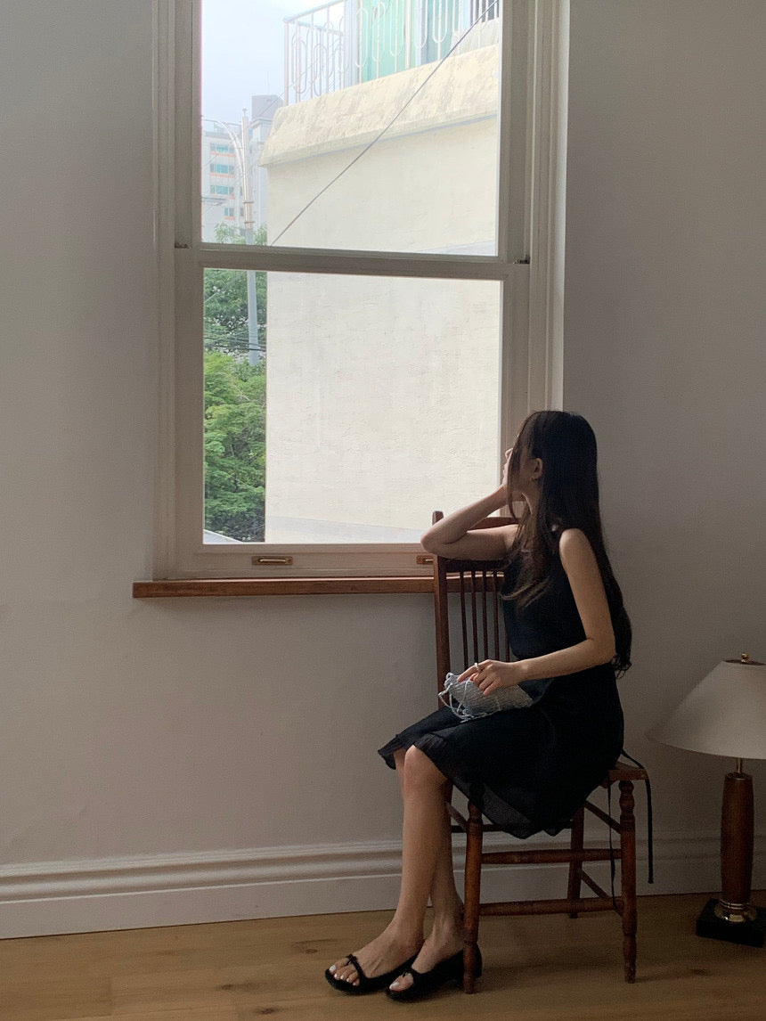 Stay Adjustable Strap Sleeveless