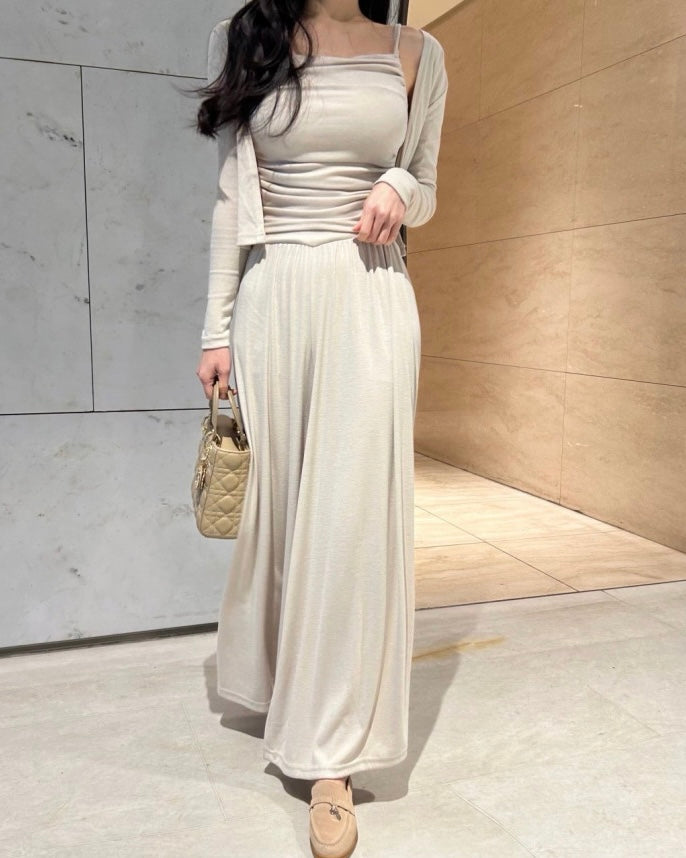 Rhubarb Three-Piece Set