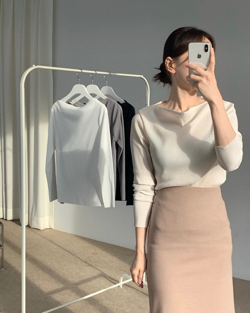 Pleats Boat-Neck Long Sleeves