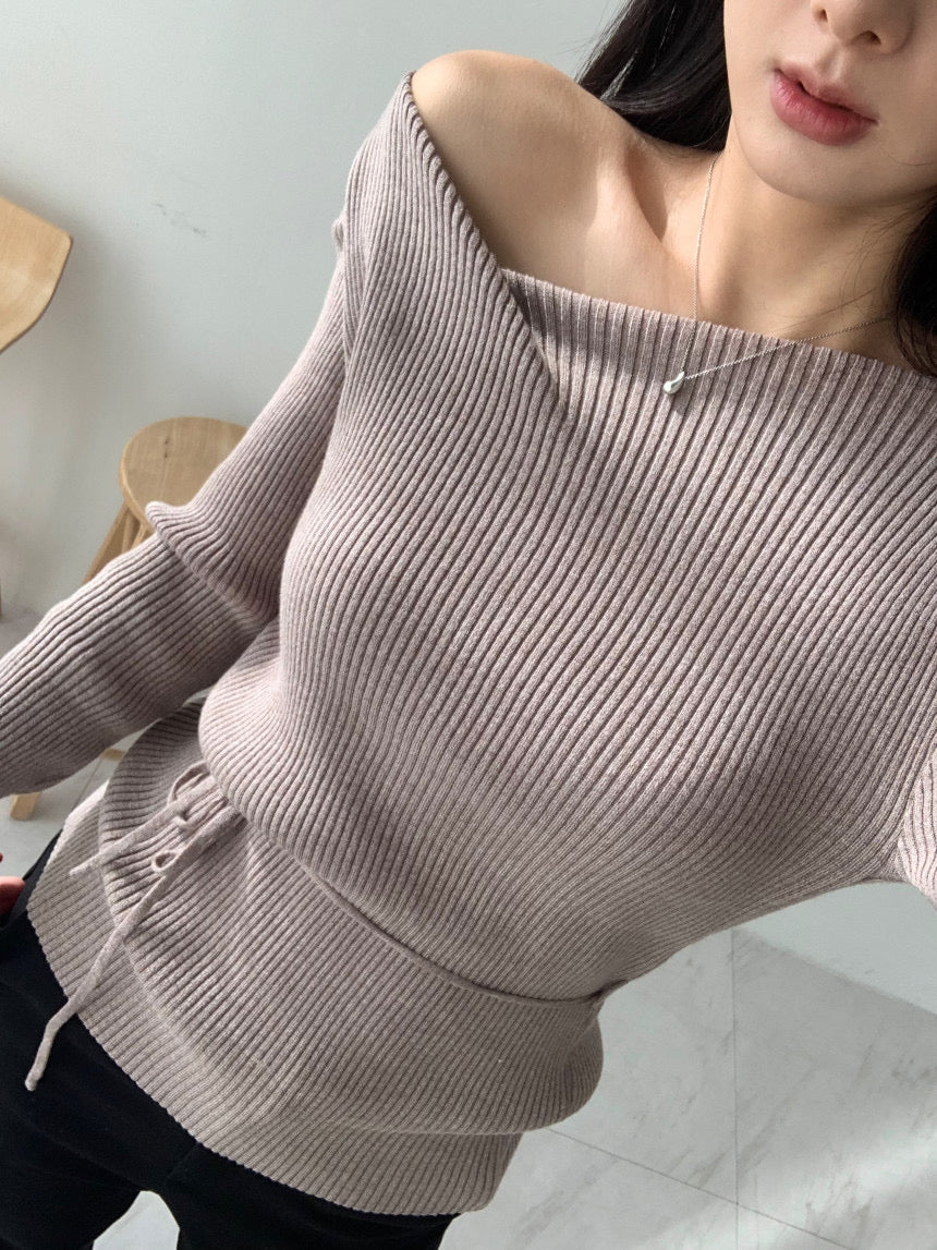 Yuri Ribbed String Knit Top