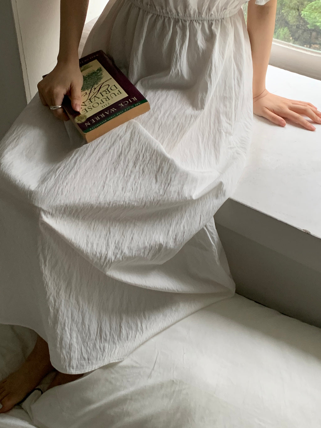 Off-Shoulder Back Ribbon Dress