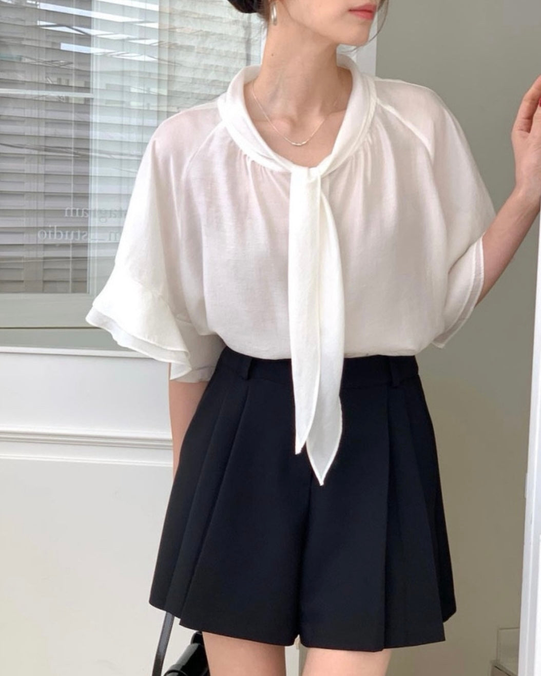 Pure Tie Blouse