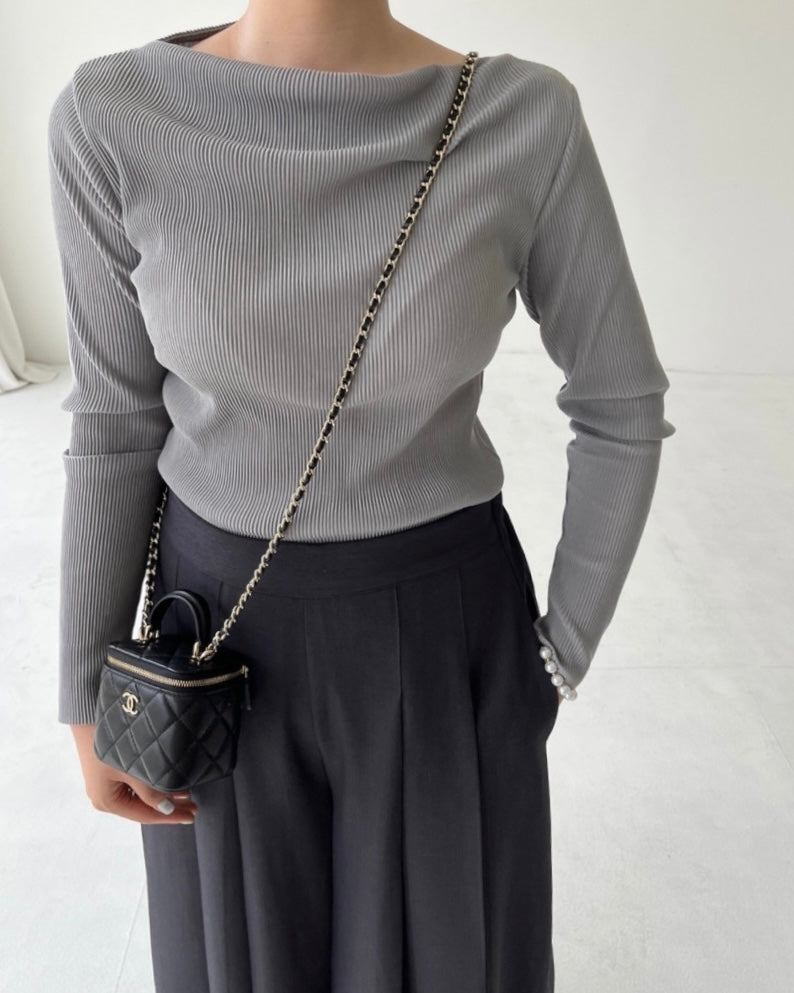 Pleats Boat-Neck Long Sleeves