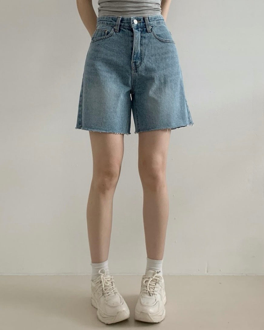 [S,M,L] Easy Fit A-Line Denim Shorts