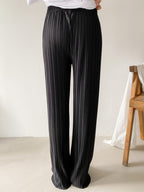 Everyday Pleats Pants