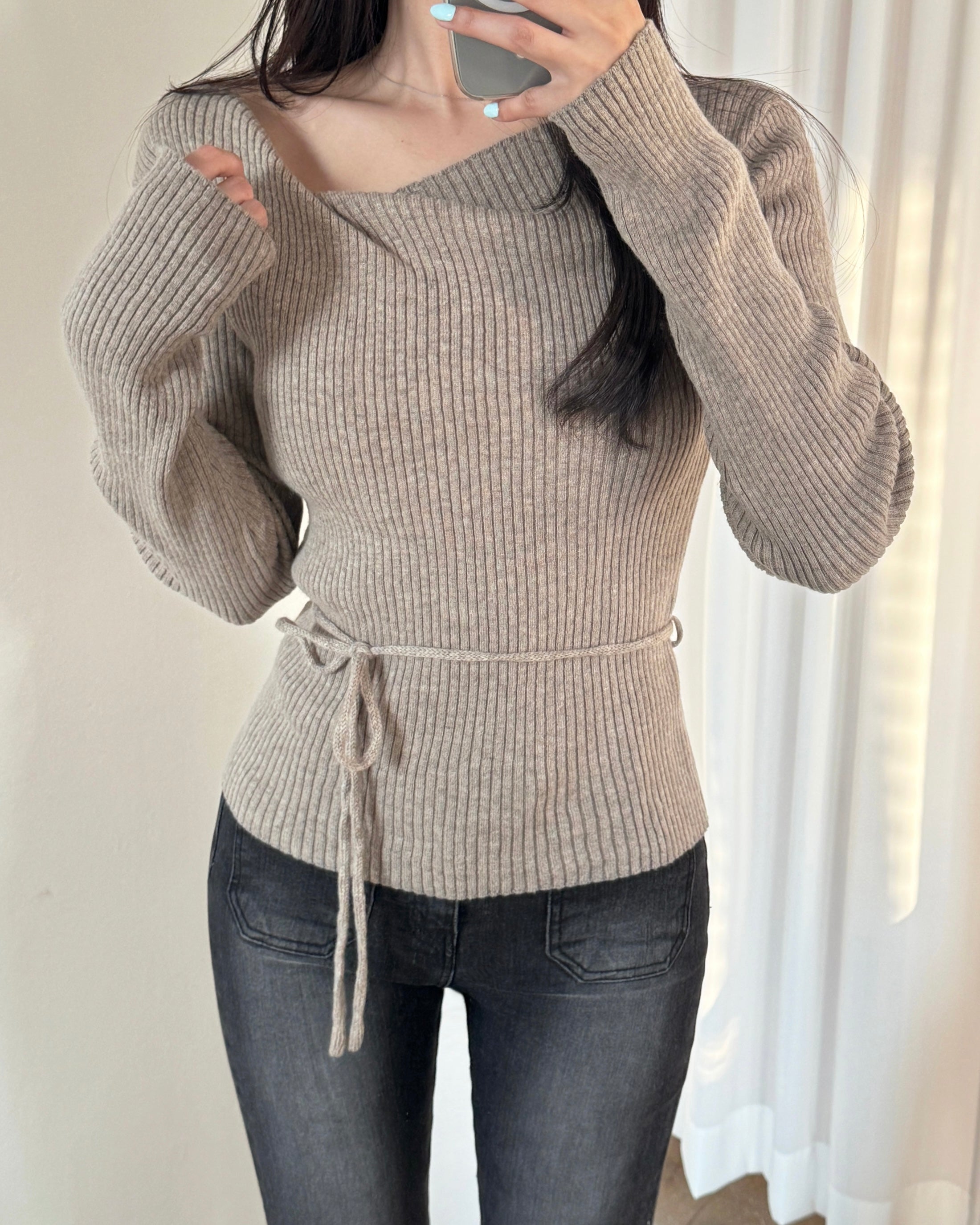 Yuri Ribbed String Knit Top