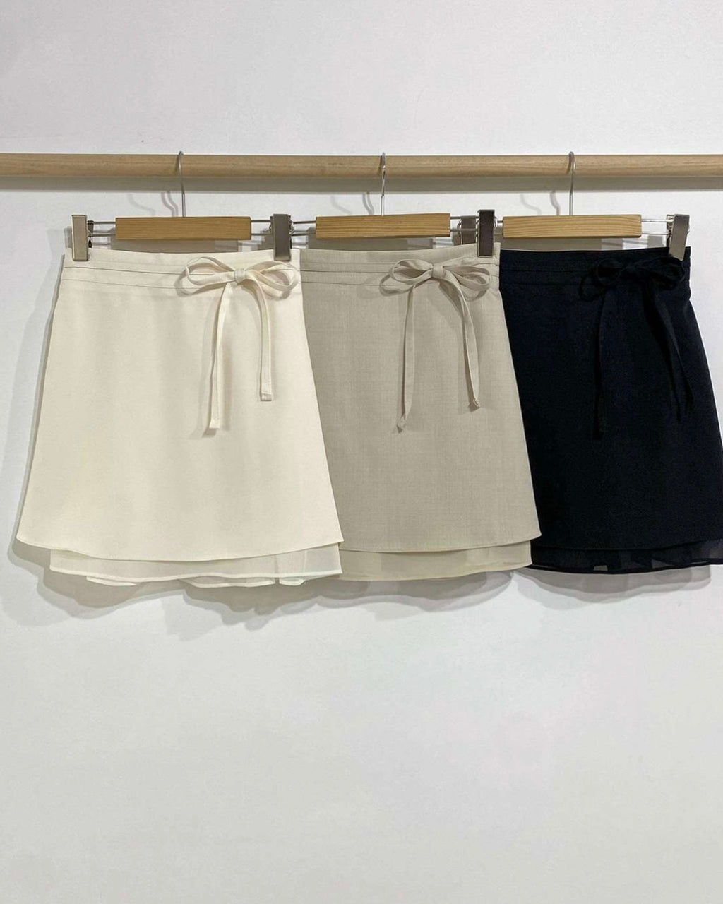 Ribbon Banding Mini Skirt