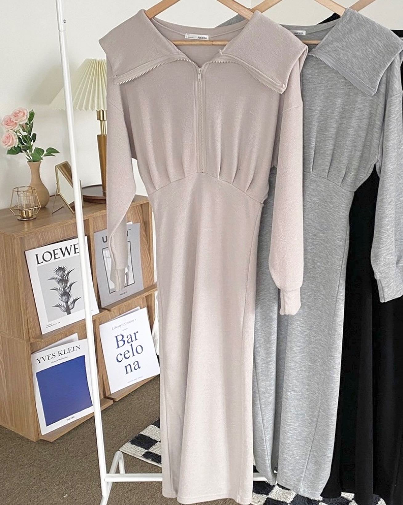 Balmy Zip-up Dress