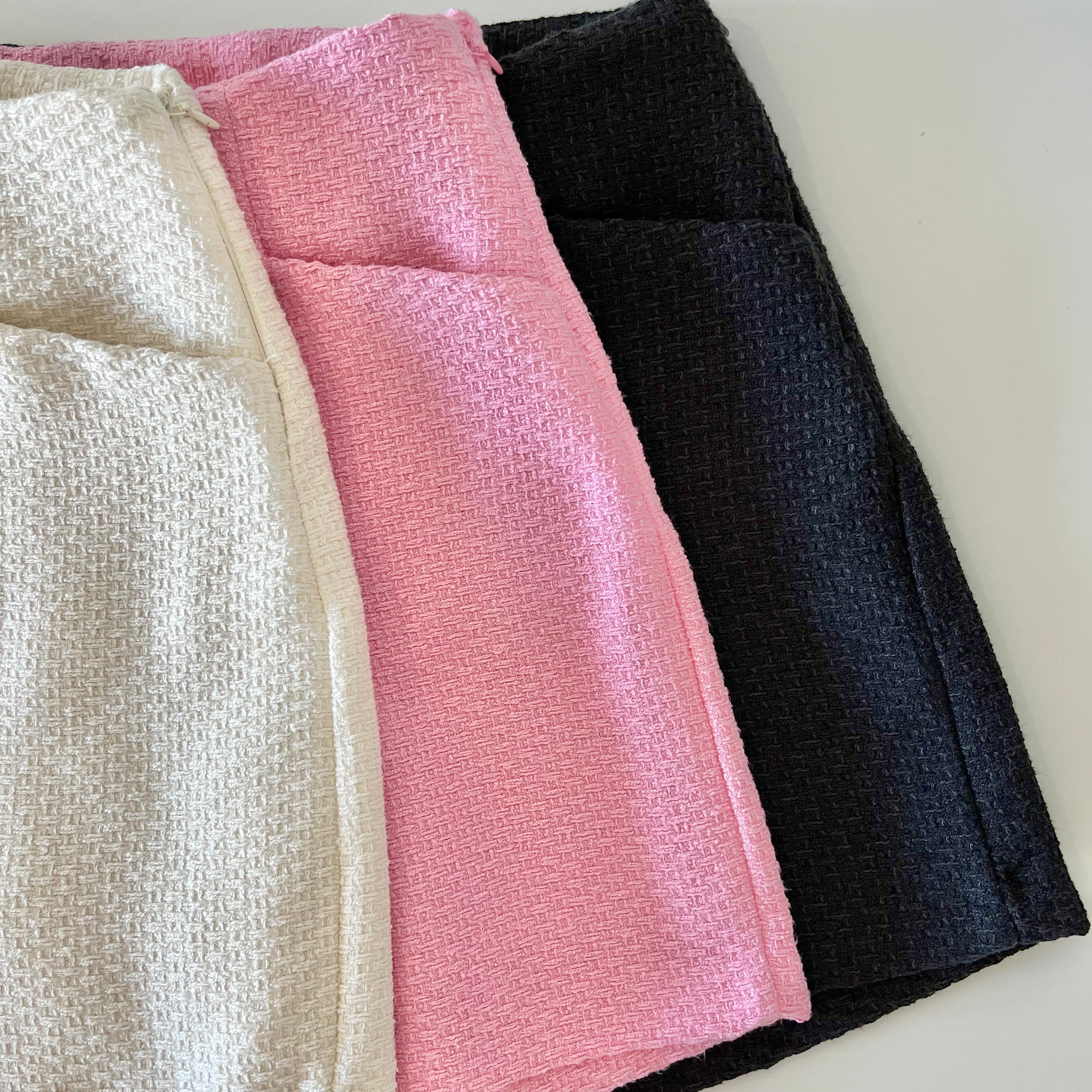 [XS,S] Monica Tweed Shorts
