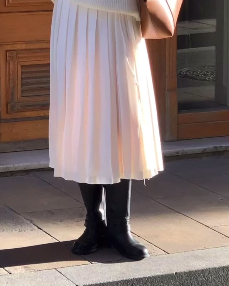 Live Pleats Skirt