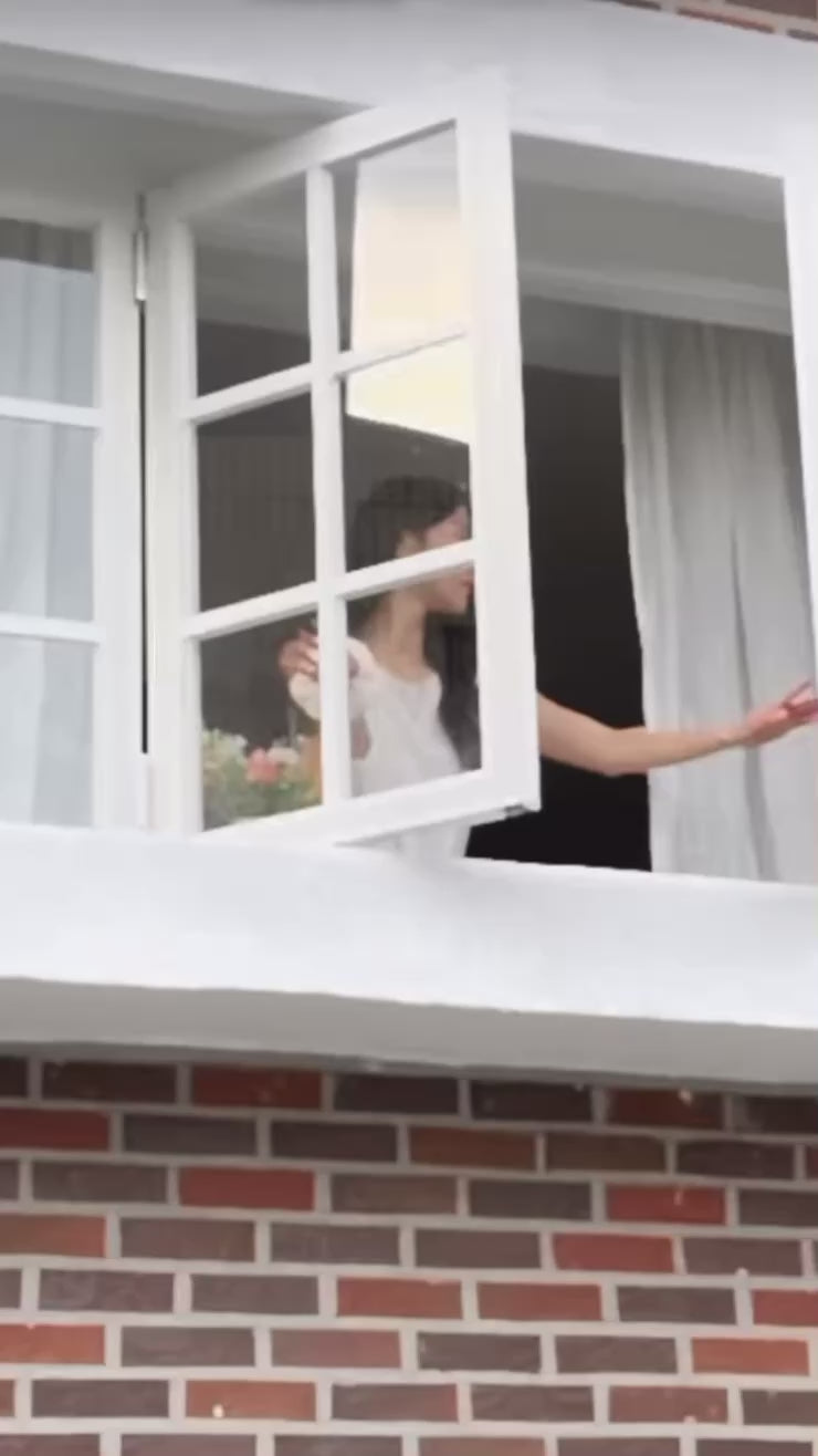 Lace Bloom Sleeveless Dress